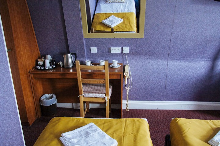 Room 17 of 90