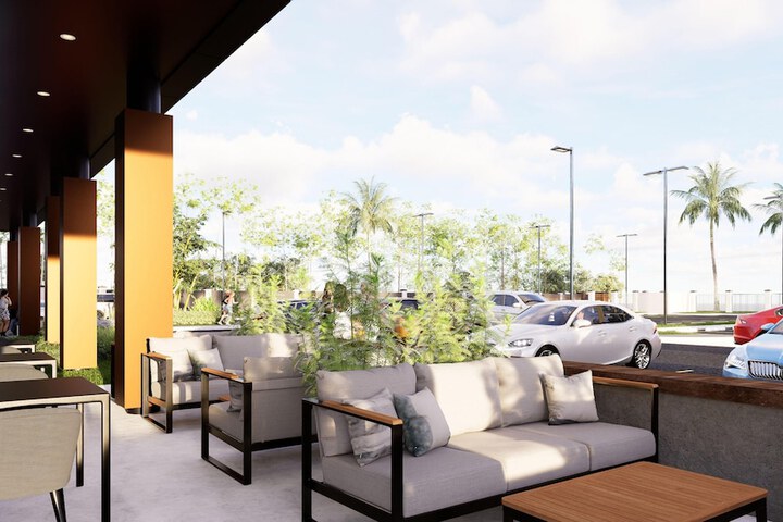 Lounge 7 of 10