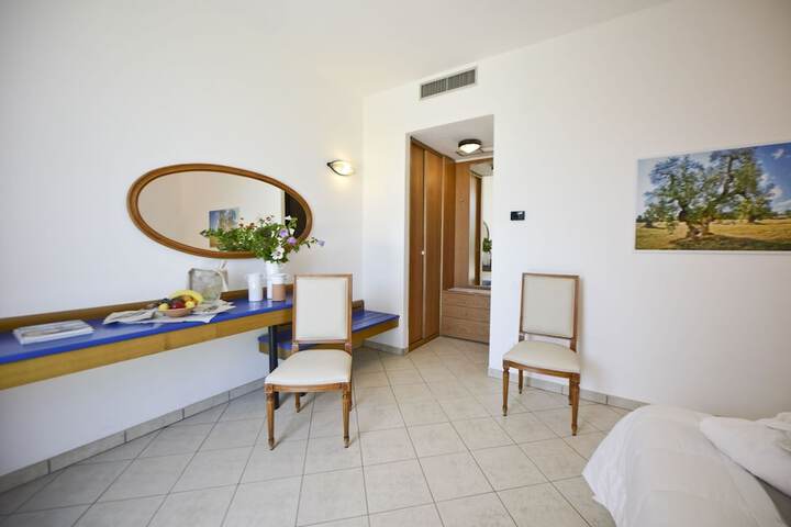 Room 16 of 75