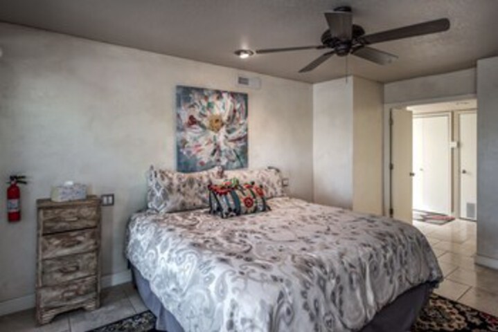 Room 28 of 35
