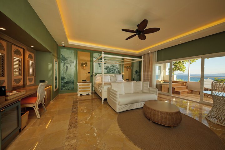 Room 14 of 125