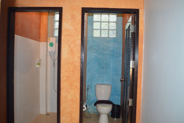 Room 36 of 59