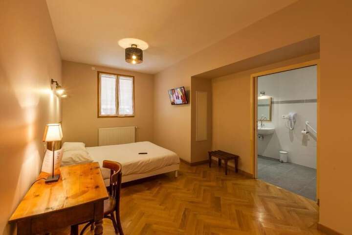 Room 7 of 22