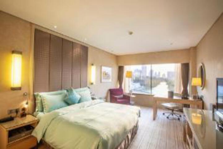 Room 22 of 23