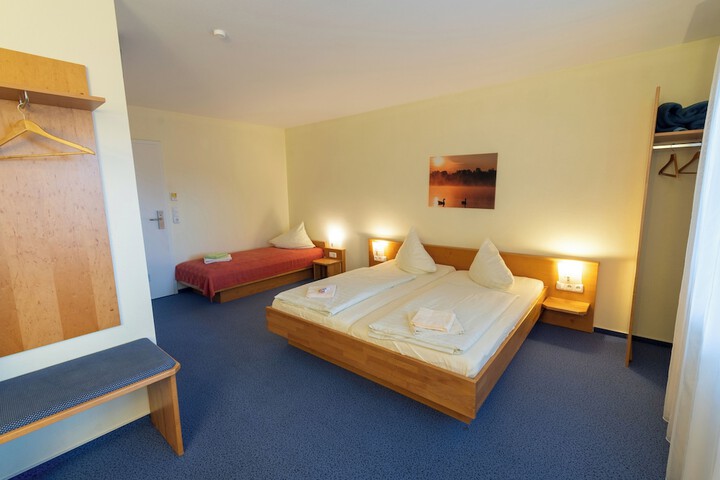 Room 15 of 36