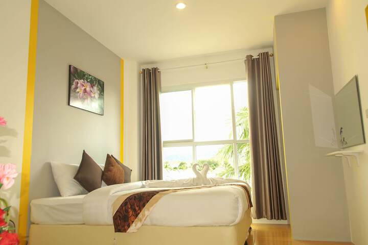 Room 3 of 13