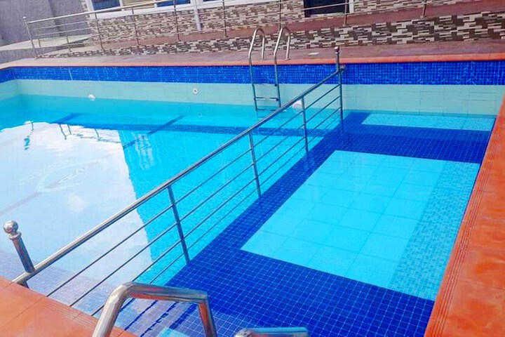 Pool 17 of 36