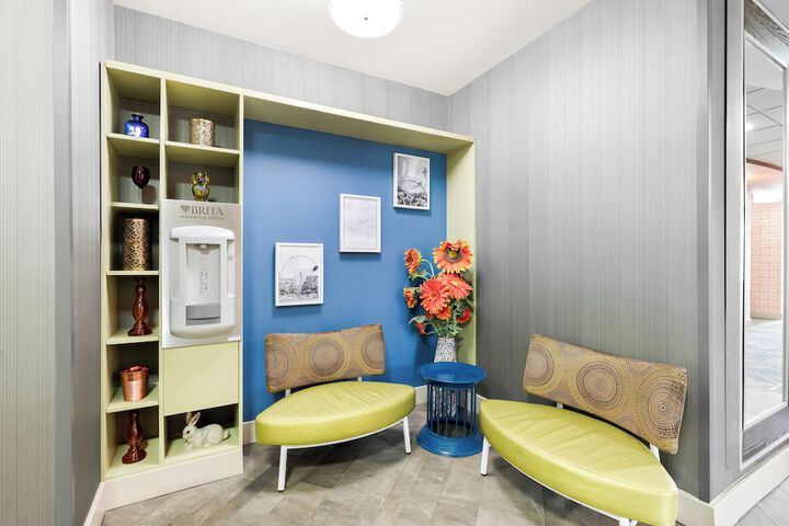 Ballroom/Hall 35 of 42