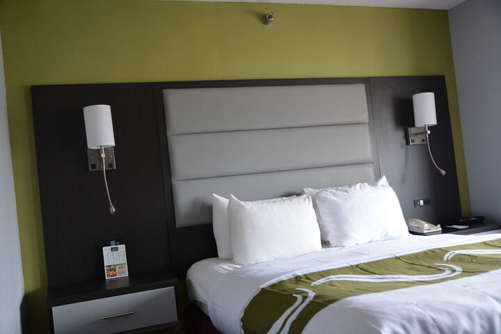 Room 16 of 50