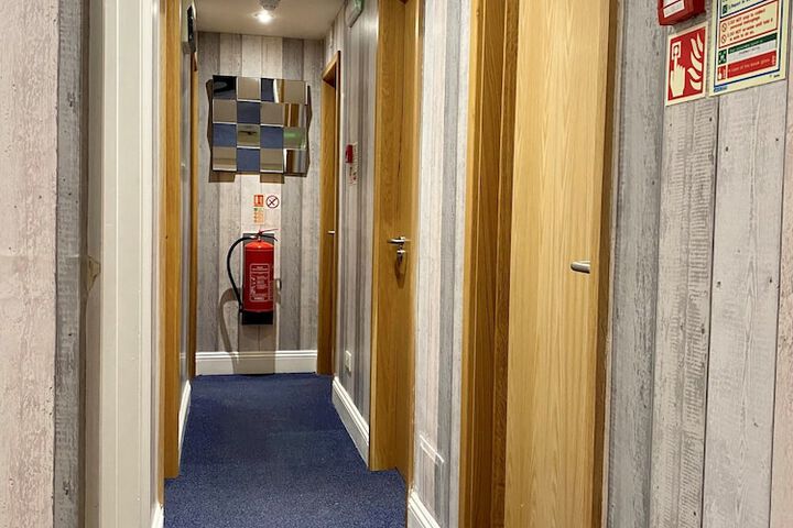 Ballroom/Hall 112 of 121