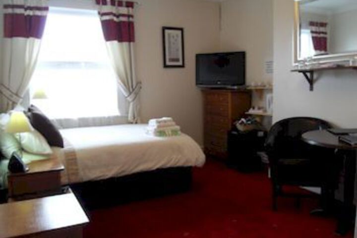 Room 6 of 23