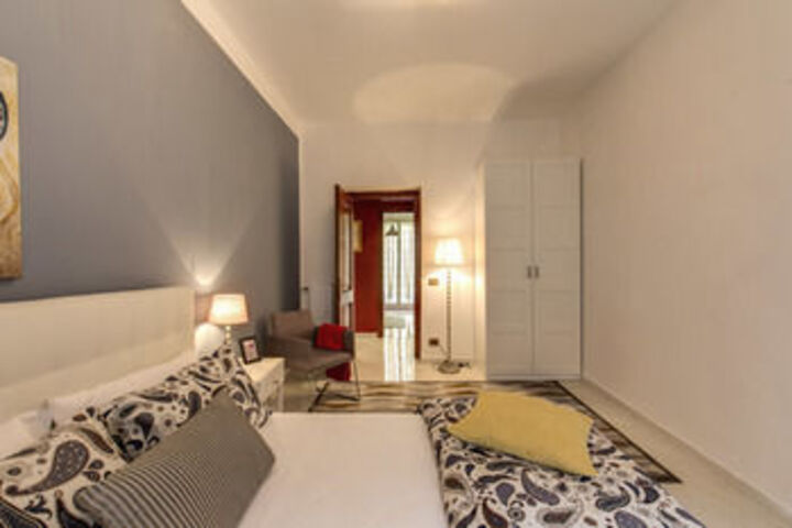 Room 6 of 19