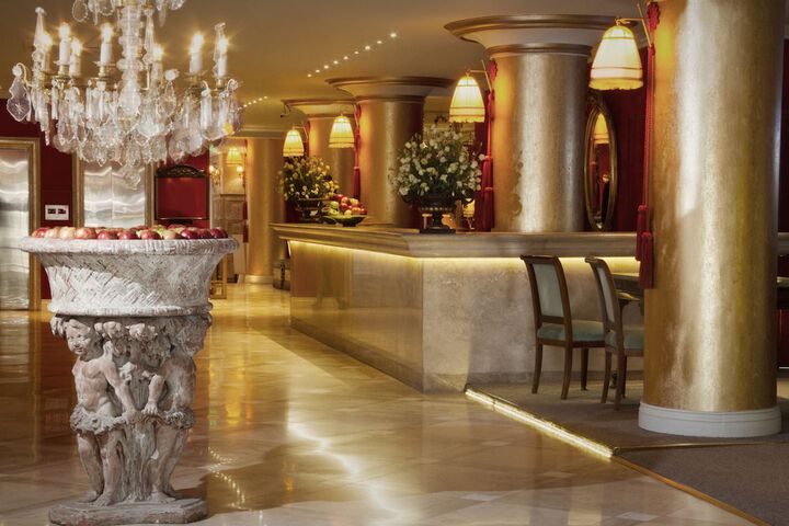 Hotel Lobby