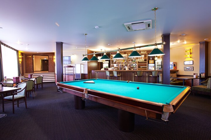 Lounge 45 of 60