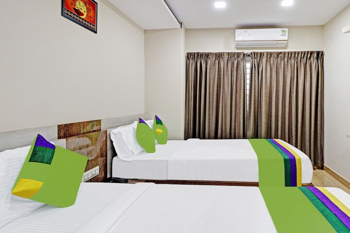 Room 16 of 39