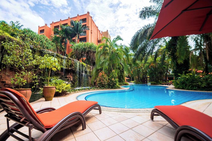 Pool Hotel
