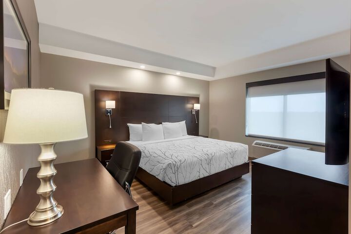 Room 13 of 53