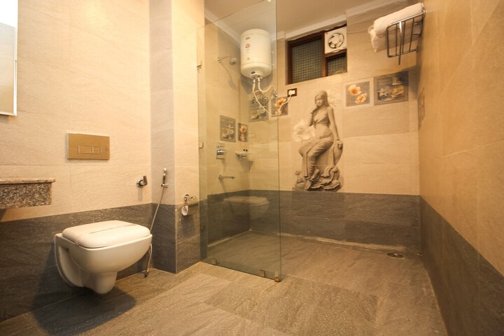 Room 54 of 73