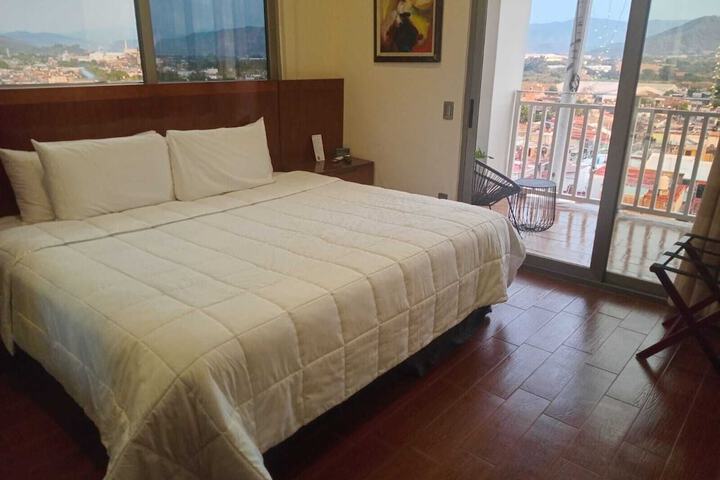 Room 4 of 19