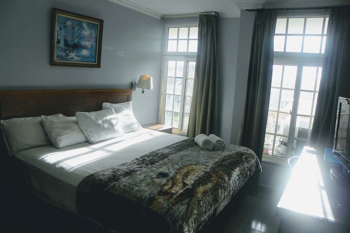 Room 3 of 30