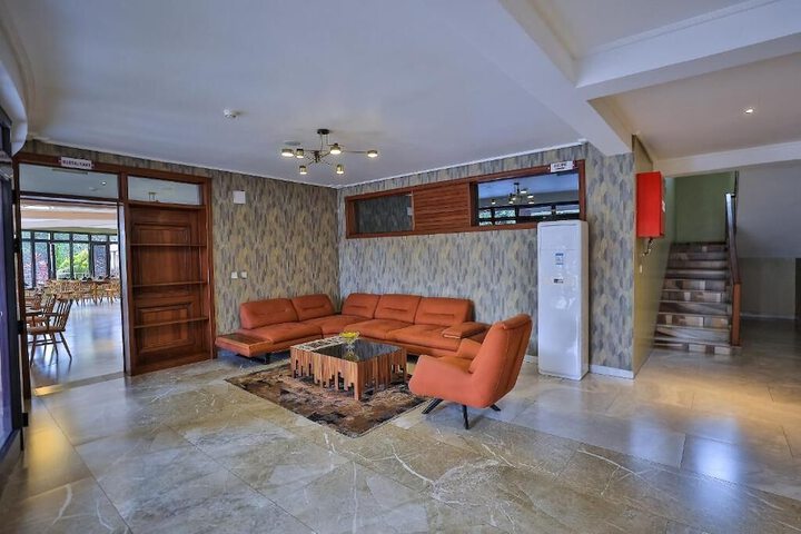 Homefree Hotel by signature