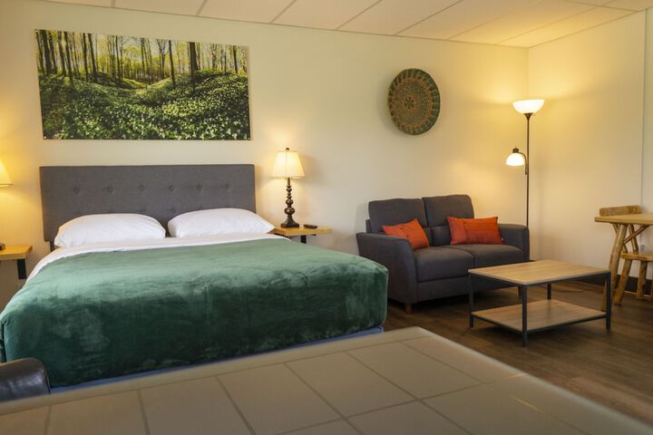 Room 6 of 27