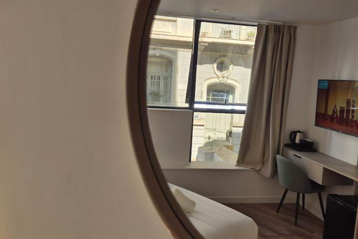 Room 17 of 86