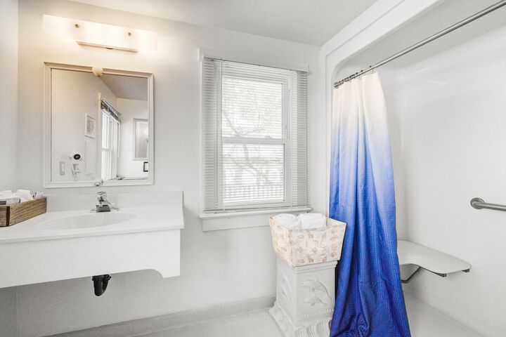 Single Queen Bed ADA Accessible Cottage (23 of 34)