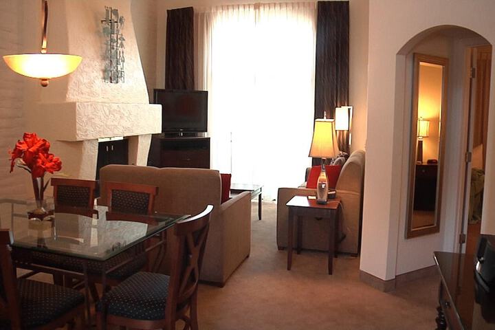 Room 8 of 16