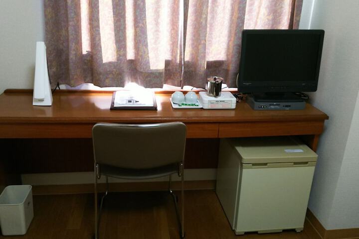 Room 2 of 80