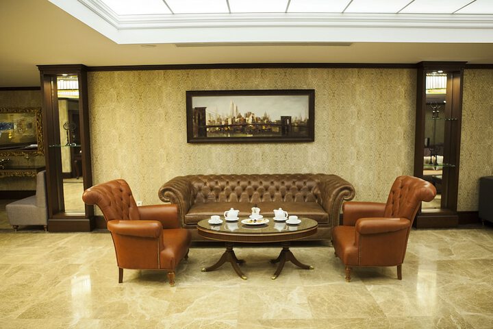 Entrance & Lobby
