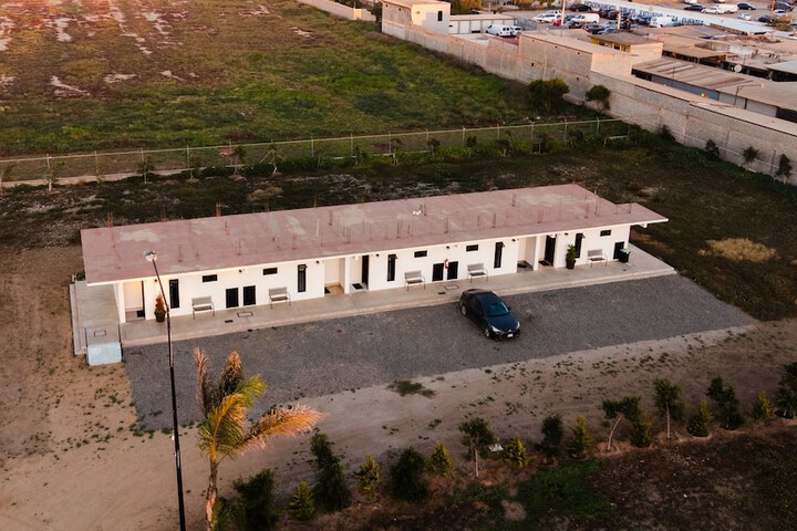 Hotel 208 of 211