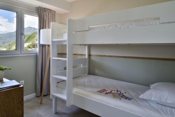 Room 15 of 60