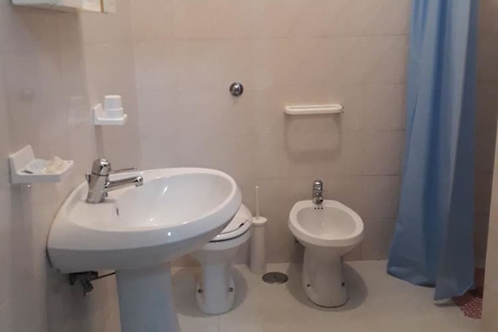 Room 36 of 41
