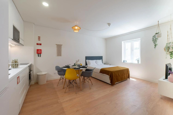 Room 2 of 13
