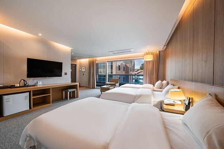 Room 14 of 34