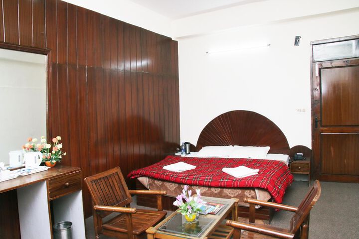 Room 27 of 87