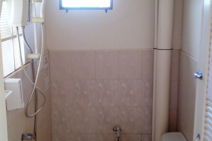 Room 13 of 40