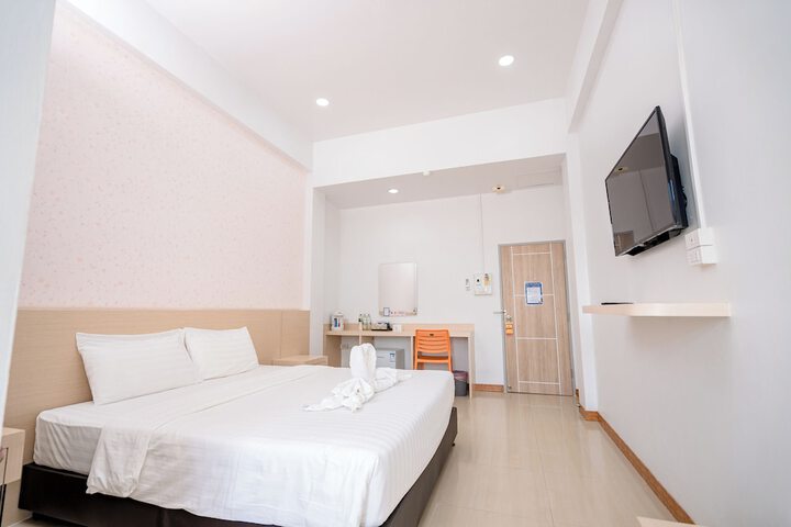 Room 6 of 48