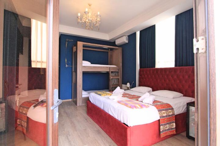 Room 21 of 66