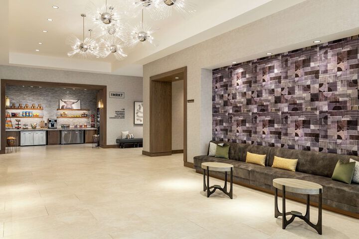 Hotel Interior 5 of 129