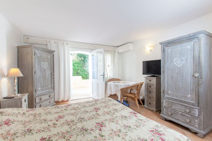 Room 10 of 47