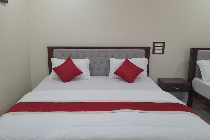 Room 10 of 38