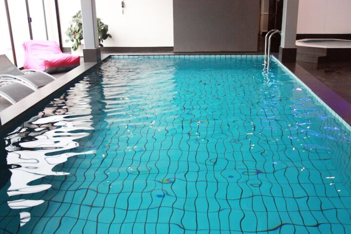 Hotel Pool
