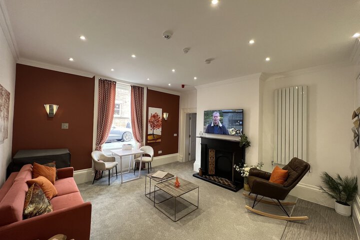 Room 9 of 63