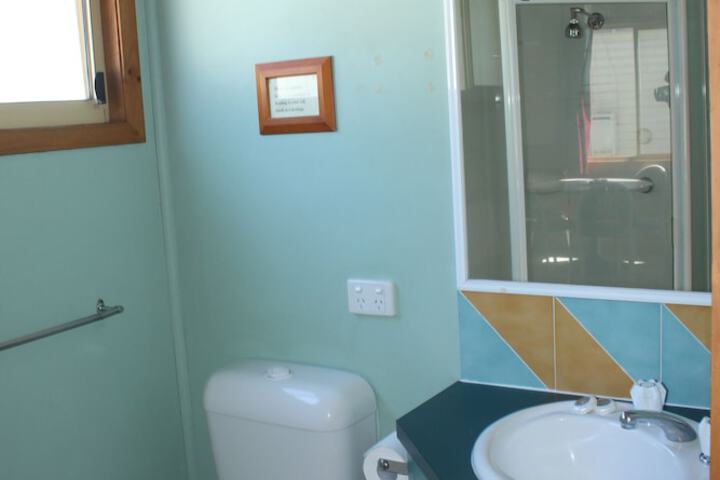 Room 52 of 76