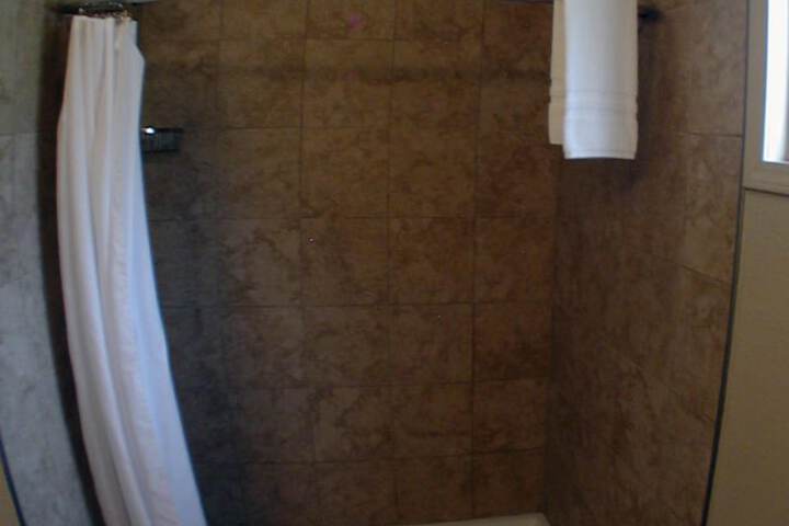 Room 34 of 43
