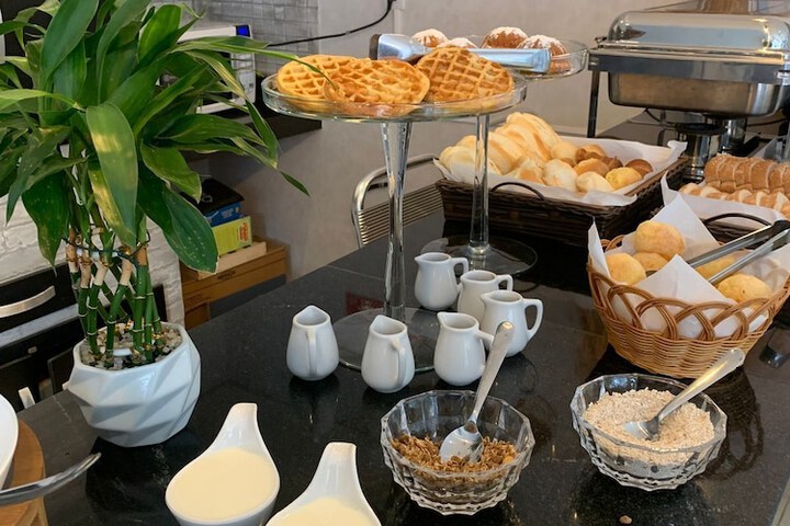 Breakfast/Coffee Service 69 of 86