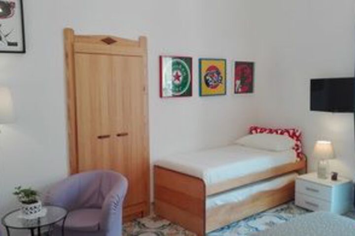 Room 28 of 47