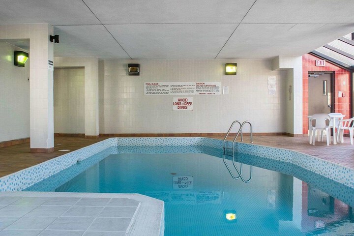 Pools & Facilities